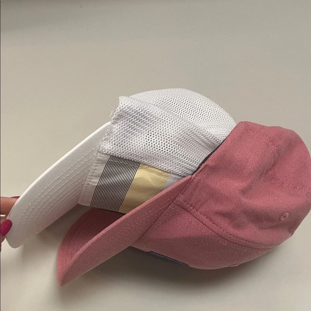 Travis Mathew Pink & White Men’s Fitted ball Caps size L / XL